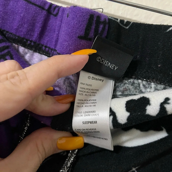 Disneys Hocus Pocus women’s XLarge sleep pants jogger style Halloween - Picture 6 of 7